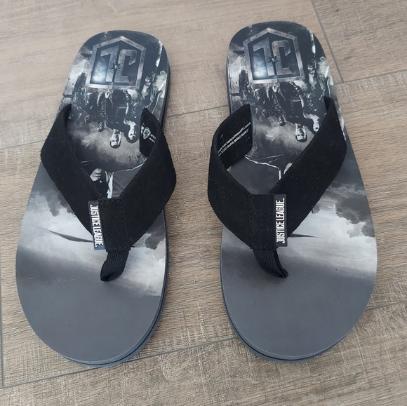Justice League Flip Flops - Picture 1 of 8